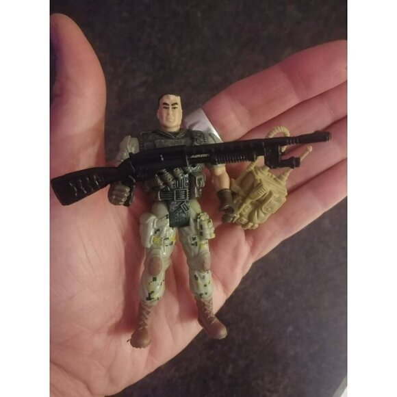 Army Military  action figure Greenbrier International Inc. Toys dollar store toy - Picture 3 of 3